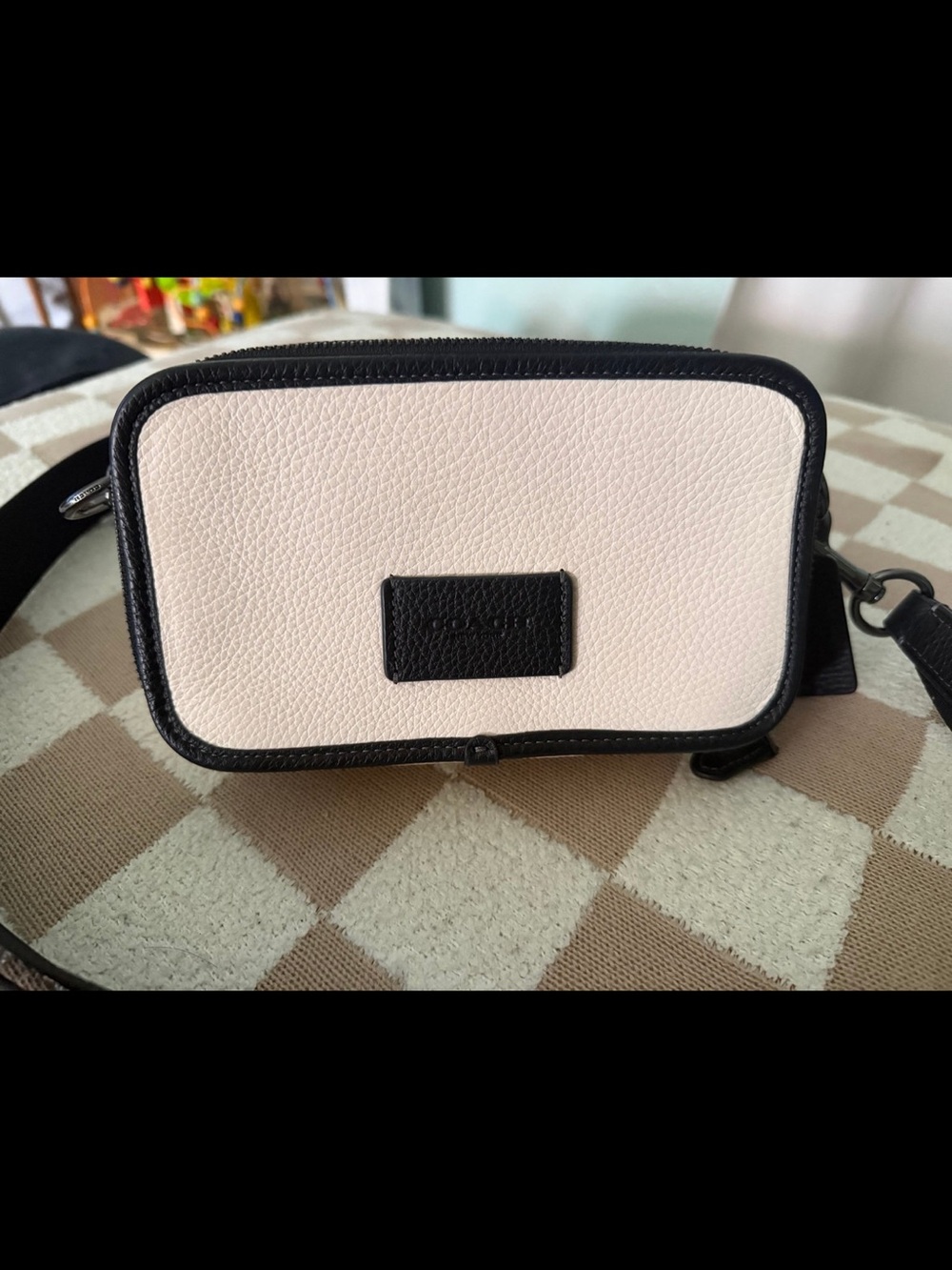 Coach WYATT CROSSBODY IN SIGNATURE CANVAS - Picture 2 of 12